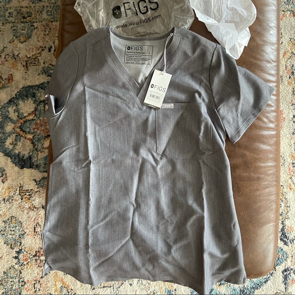 Brand new figs catrina size sm scrub top in teal